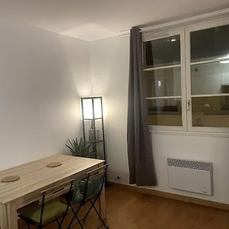 Superbe 11e Apartment Paris